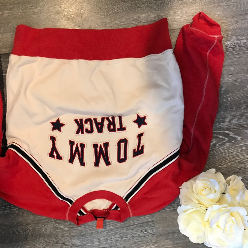 Tommy sweater